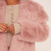 Oversized cropped jakke i pink imiteret pels - Abbie